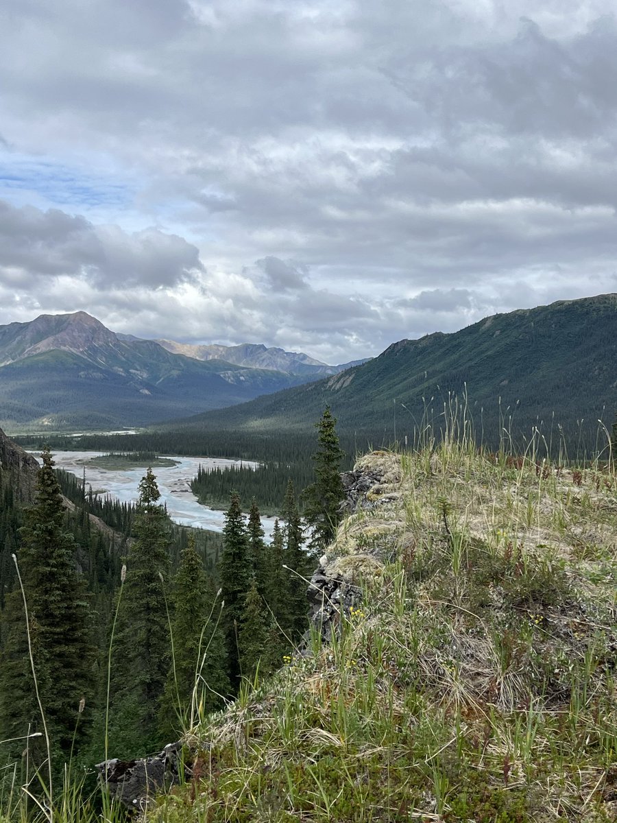 NationalParkEx1's tweet photo. Greatest hike ever? @GatesArcticNPS https://t.co/Qd7kqVhYQr