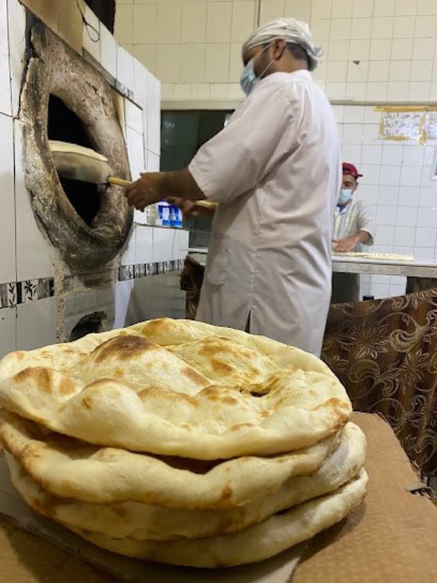lord_qo's tweet photo. رؤية ٢٠٣٠ بدت تحط يدها طعام الفقراء 

خبز تميس

قبل: ١ ريال
بعد: ٢ ريال https://t.co/koMbiZjuYp