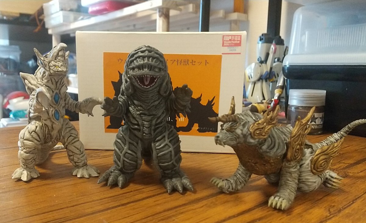 GMGMmk2's tweet photo. 冬のワンフェスにて購入した @alien_quien さんのガイア怪獣セット完成しました！
立体化に恵まれない(恐らく今後も……)メンバーなので、本当に嬉しい
はよHGガイアと並べたいですね https://t.co/dXpLDbbTyU