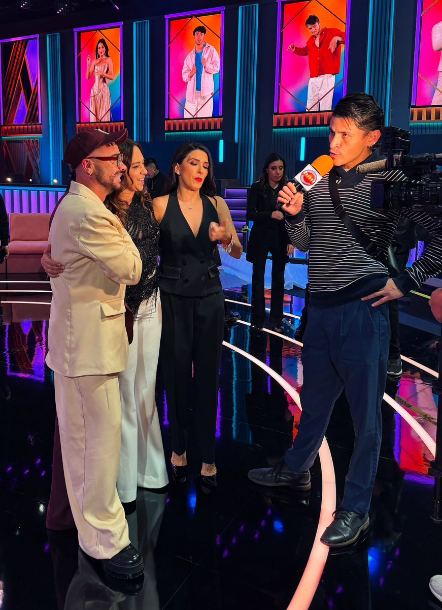 DalilahPolanco's tweet photo. Qué gusto regresar al foro de @LaCasaFamososMx y compartir con ustedes una noche tan especial. 💜✨

#ChingazoDeBesos 💜 #ChingazoDeAmor https://t.co/jX22RIUGj8