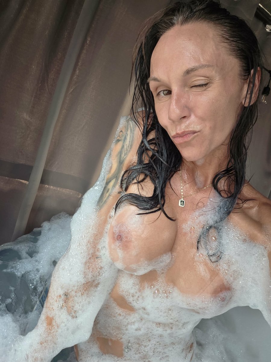 ashafterdark69's tweet photo. @myarykerx I could help with that! https://t.co/auFxyhnG5Q