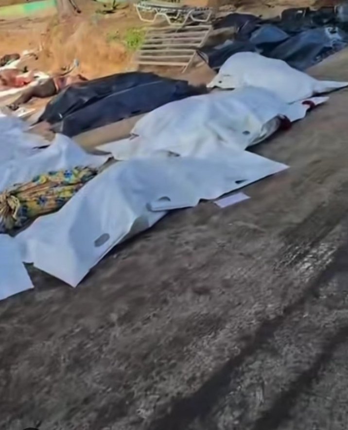 MCDTM350YA's tweet photo. @delcyrodriguezv  ordenó militarización de la zona cero, lo único que quieren es evitar que se documente la calamidad del desastre y la inexistente respuesta del gobierno que está dejando morir a los venezolanos.
#DelcyAsesina https://t.co/E0aptNCkaC