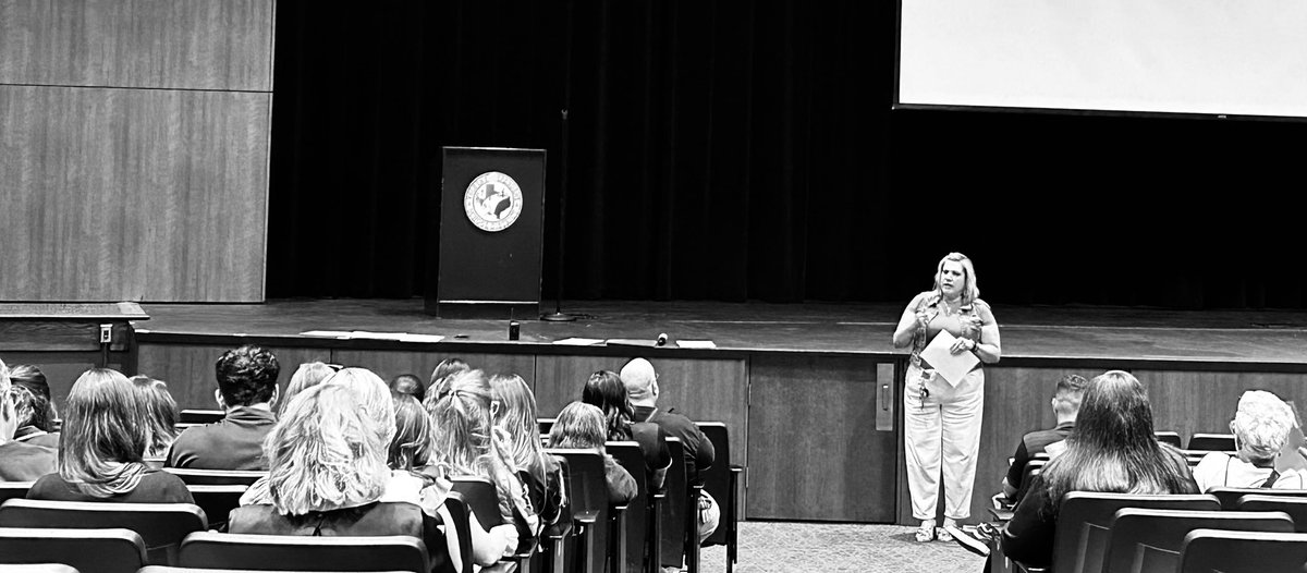 RealRobRobledo's tweet photo. Safety First,
Safety Next,
Safety Always. 

@Boni1976Susana Delivering Our Expectations @EastwoodHQ as We Segue in the 2026-2027 School Year!

           💛 I Love This Place 💙
#TrooperClap 👏🏽 | #GoTroop 🫡 https://t.co/jOyYR6ZFao