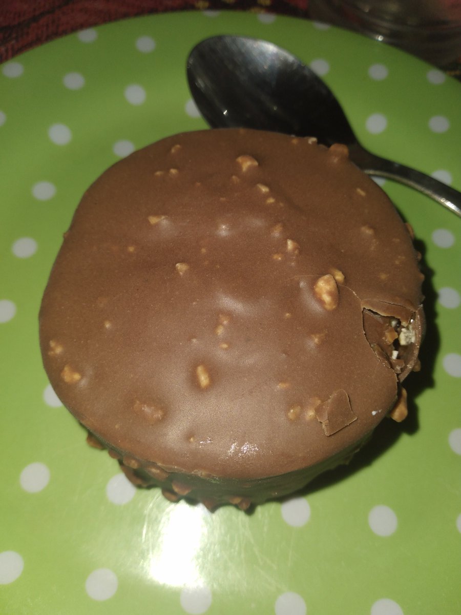 haerinuuuu's tweet photo. amor de mi vida sos mío te como todo VIVA EL BOMBÓN HELADO LPQLP https://t.co/3aOZzFtndT