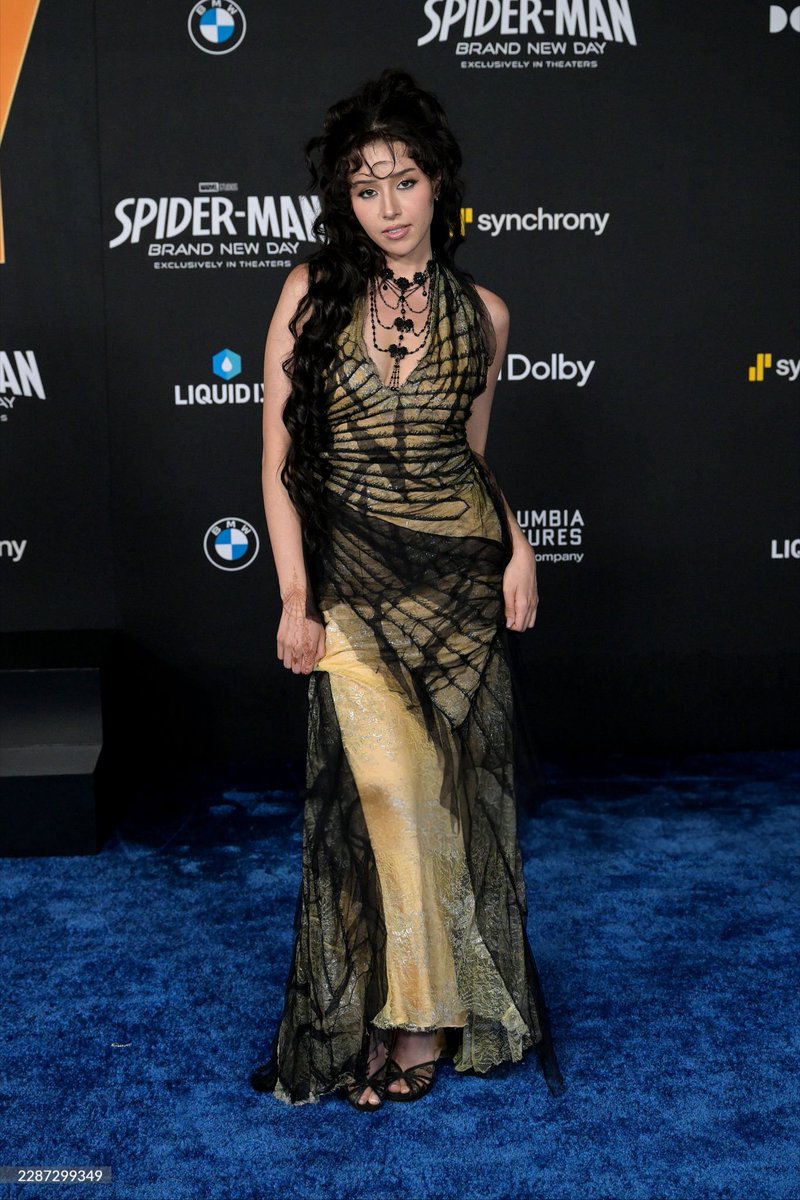 3verythinFAgain's tweet photo. Another queeen slayin 😍😍🕸️ https://t.co/cbUXqgk61M