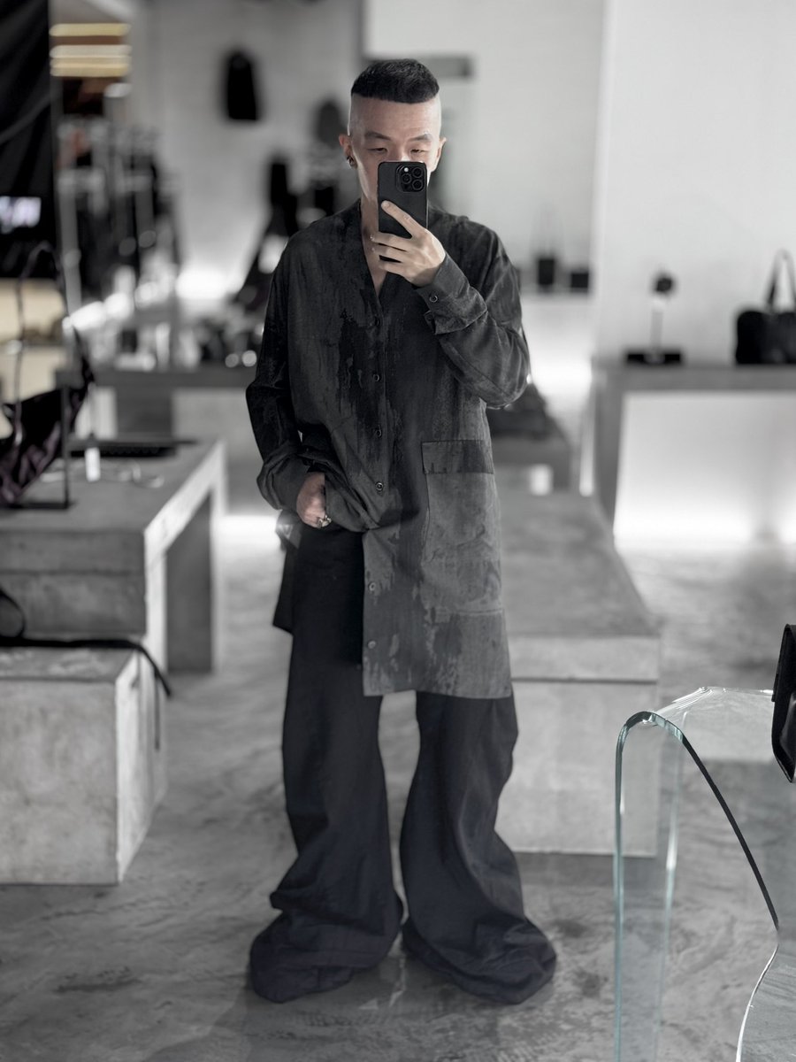 DARKWAVE_STORE's tweet photo. today’s tribe:
Thnk u for shopping at Dark Wave.

#DarkWaveCommunity #Julius #Dhygen #Singapore https://t.co/XEbEXeQWcH