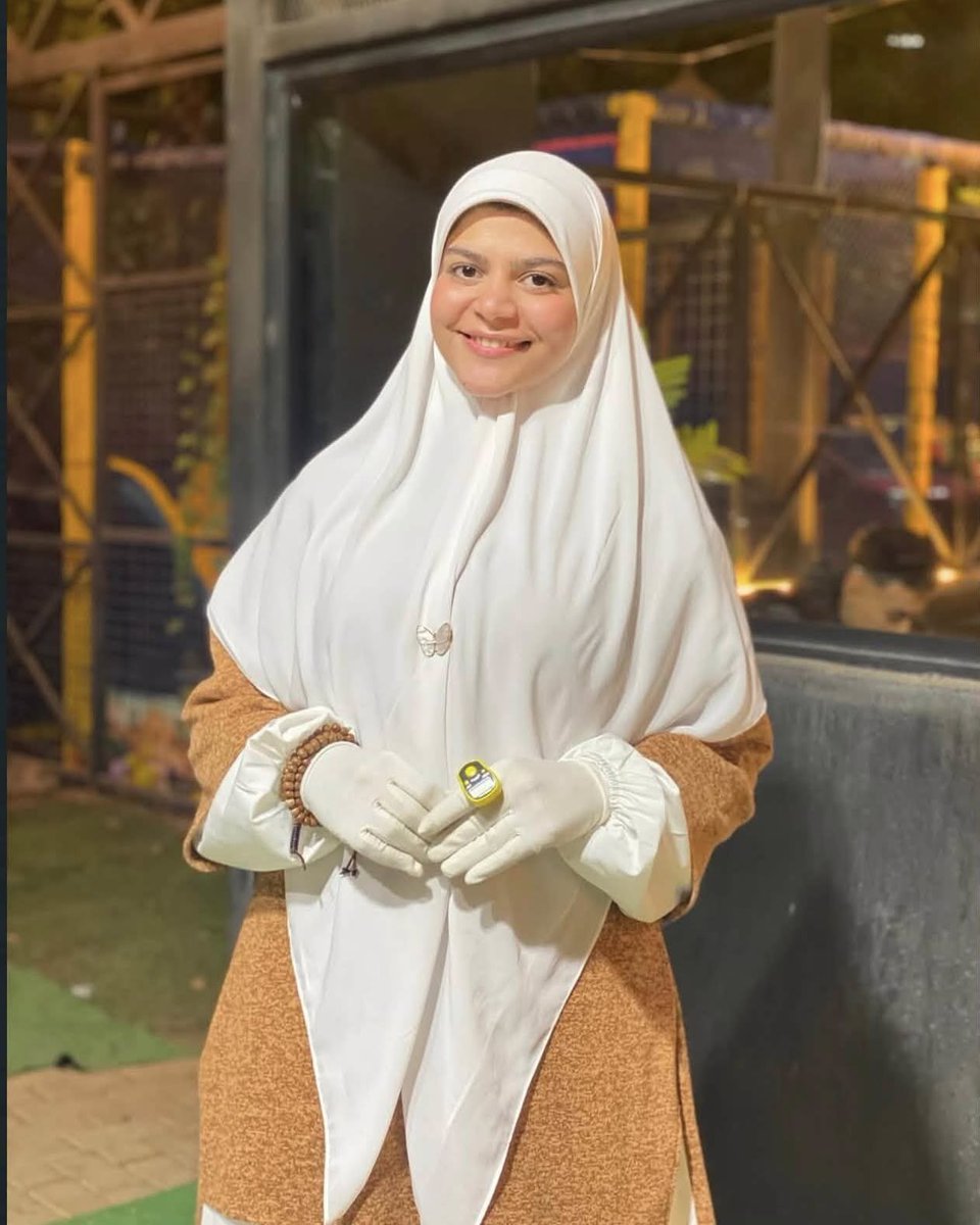 hijabbishy's tweet photo. وحشتني اوي طول الفتره الي كانت منتقبه فيها 🧕👃 https://t.co/YkN4VMCSke