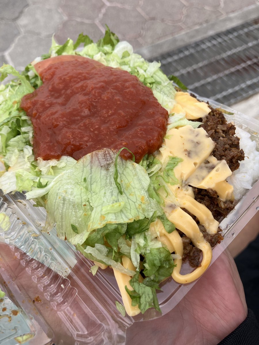 yuiko911's tweet photo. @shizzlemurakami キングタコスおすすめです😊
食べた事あるかもしれませんが😊…
宜野湾市の喜友名に移転しています。
「タコライスチーズ野菜」がおすすめです♪
＃キングタコス喜友名店
＃キンタコ https://t.co/7jOe9bm6IR