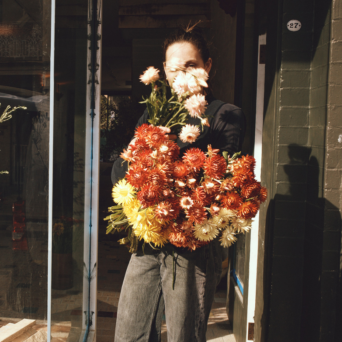 BBCStoryWorks's tweet photo. #Ad Paid and Presented by @MINI 
 
In full bloom: How this Sydney florist lives life in motion. Read more here: https://t.co/u080brQaZq https://t.co/6fFCuxMnUa
