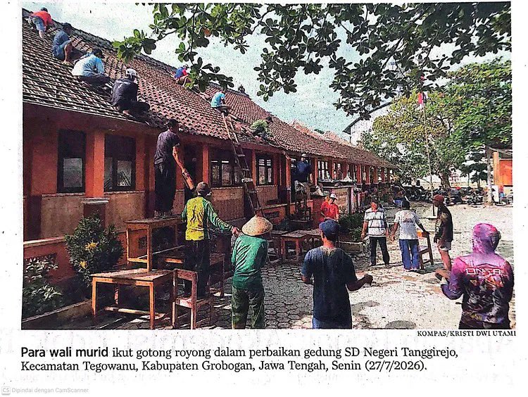 LambeSahamjja's tweet photo. Terima kasih Kompas🙏🏻
28 juli 2026 
setelah rusak sejak januari 2026, akhirnya sdn tanggirejo mulai diperbaiki

keterangan gambar:
para wali murid ikut bergotong royong memperbaiki bangunan sekolah https://t.co/sEdjGDodcP