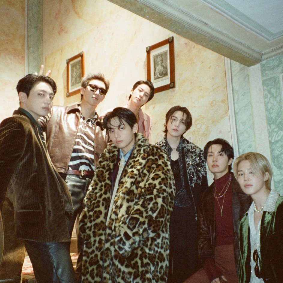 TheePopCore's tweet photo. BTS' "NORMAL" has reached new peaks on the Billboard Charts this week: 

• Global Excl. US - #2 
• Global 200 - #4 
• Hot 100 - #33 https://t.co/ZD5Y9Vz7wB