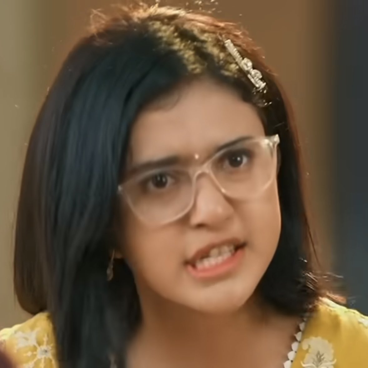 triptiology's tweet photo. rajat ki najayaz beti and abhira ki bhikh sali paapi gudiya kilas gyi😭 #yrkkh https://t.co/DBTjEClQgi