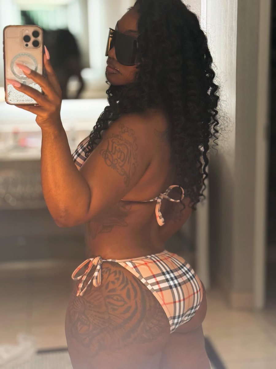 Regankay_DaBoss's tweet photo. HMU if you like my bikini  #buyingcontent𝗠𝗘𝗦𝗦𝗔𝗚𝗘 https://t.co/GImDUkEXtw