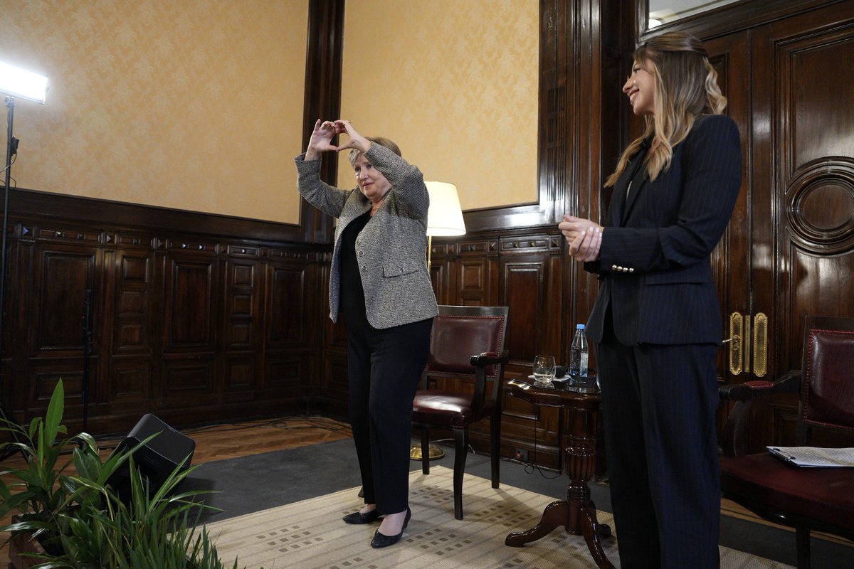 KGeorgieva's tweet photo. Inspiring chat today with students at @libertadpalacio, hosted by @larilopezcalvo. Covered from growing up in Bulgaria to leading the IMF, embracing change &amp; staying curious. AI will reshape up to 40% of jobs— my advice to them: build adaptable skills &amp; don’t fear disruption. 🇦🇷 https://t.co/stfdQHMyse
