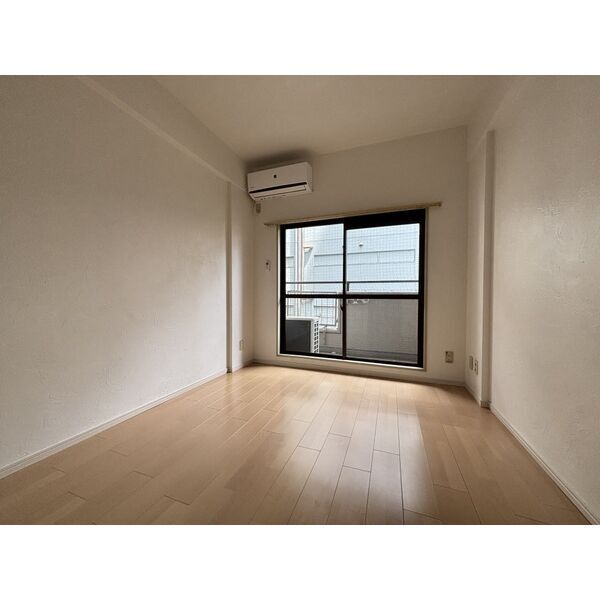 apartner_sendai's tweet photo. \\東北大学 星陵キャンパスまで徒歩6分//
自転車置き場あり🚴
敷礼0で初期費用の負担も少なく、初めての一人暮らしにも👌
ラ・レジダンス・ド仙台402 
家賃3.9万円/管0.5万円
仙台南北線「北四番丁」徒歩5分🚶
駅近で移動も便利🚃
分譲タイプ✨
#仙台賃貸
#東北大学 星陵キャンパス https://t.co/rzRqkgkPUK