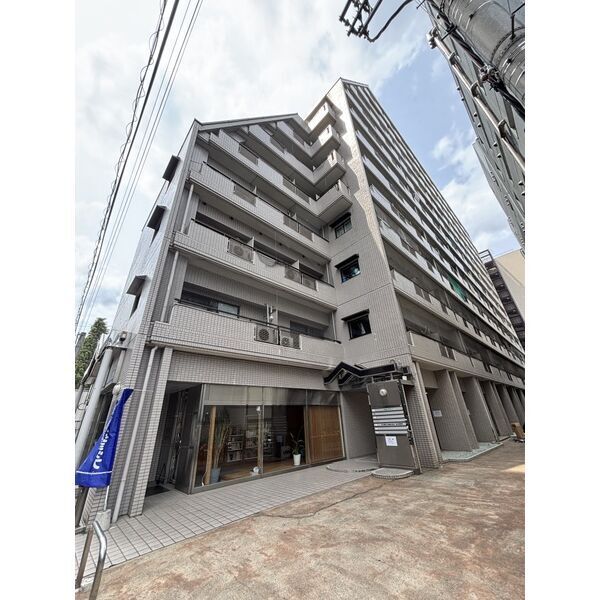 apartner_sendai's tweet photo. \\東北大学 星陵キャンパスまで徒歩6分//
自転車置き場あり🚴
敷礼0で初期費用の負担も少なく、初めての一人暮らしにも👌
ラ・レジダンス・ド仙台402 
家賃3.9万円/管0.5万円
仙台南北線「北四番丁」徒歩5分🚶
駅近で移動も便利🚃
分譲タイプ✨
#仙台賃貸
#東北大学 星陵キャンパス https://t.co/rzRqkgkPUK
