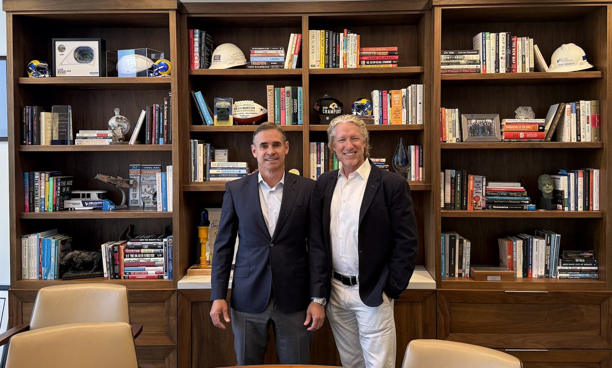 FredGortner's tweet photo. I always enjoy spending time with my friend Sean Burton. For my latest Breakfast Blogs, we talked about the resilience, curiosity, and sense of community that have shaped his remarkable career. Hope you enjoy it: 

https://t.co/4YIIijYIoG https://t.co/gVdVqtL1R5