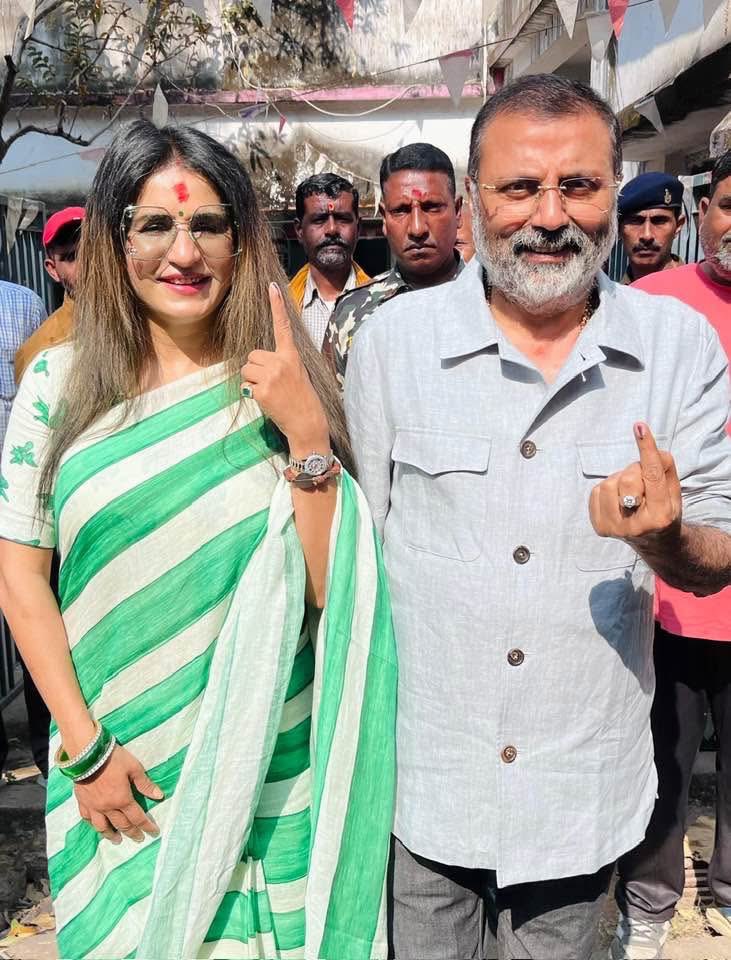 nishikant_dubey's tweet photo. सुख और दुख में हमेशा एकभाव से खड़ी रहने वाली जीवनसाथी ,अनु को जन्मदिन की हार्दिक शुभकामनाएँ https://t.co/94wvSaNABC