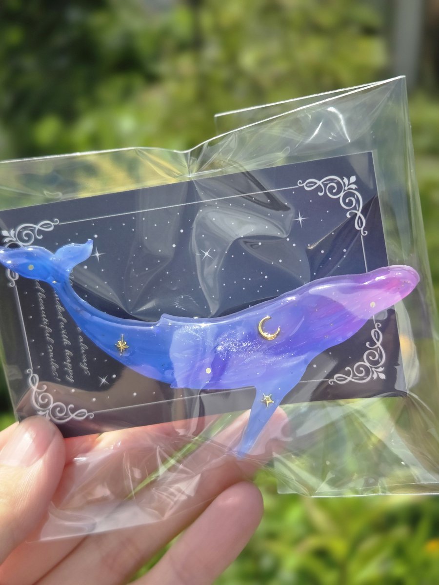 moonowl16's tweet photo. オーダー品です✨
くじらさんの帯留めです☺️お届けしてきました🐋
い���もありがとうございます🥰

*****
◆今後のイベント

7/30  田子町　イチビマルシェ　
8/8.9 八戸市　Weekend Market
8/10  田子町　イチビマルシェ　

#レジン #ハンドメイド #手づくり #レジン雑貨 #レジンアクセサリー https://t.co/qIrgngjxG4