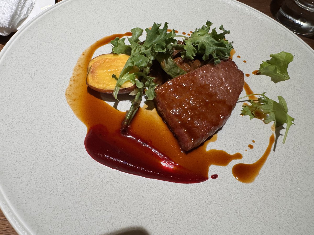 gorinashi4881's tweet photo. restaurant  Ri Re   森ノ宮

嫁のママ友さんとこのフレンチ😊
久々に伺った😋

まあまあエエ値段する店やのに、めっちゃ若いカップルとかおってビビった😳
自分が同じ頃は、こんな店に連れてってあげれんかったなぁ、、、
今の若者スゴい👏

魚も肉もMAX楽しんで嫁さんもご機嫌❗️
良きディナー🥴👍🏻 https://t.co/DgvY4mmuj2