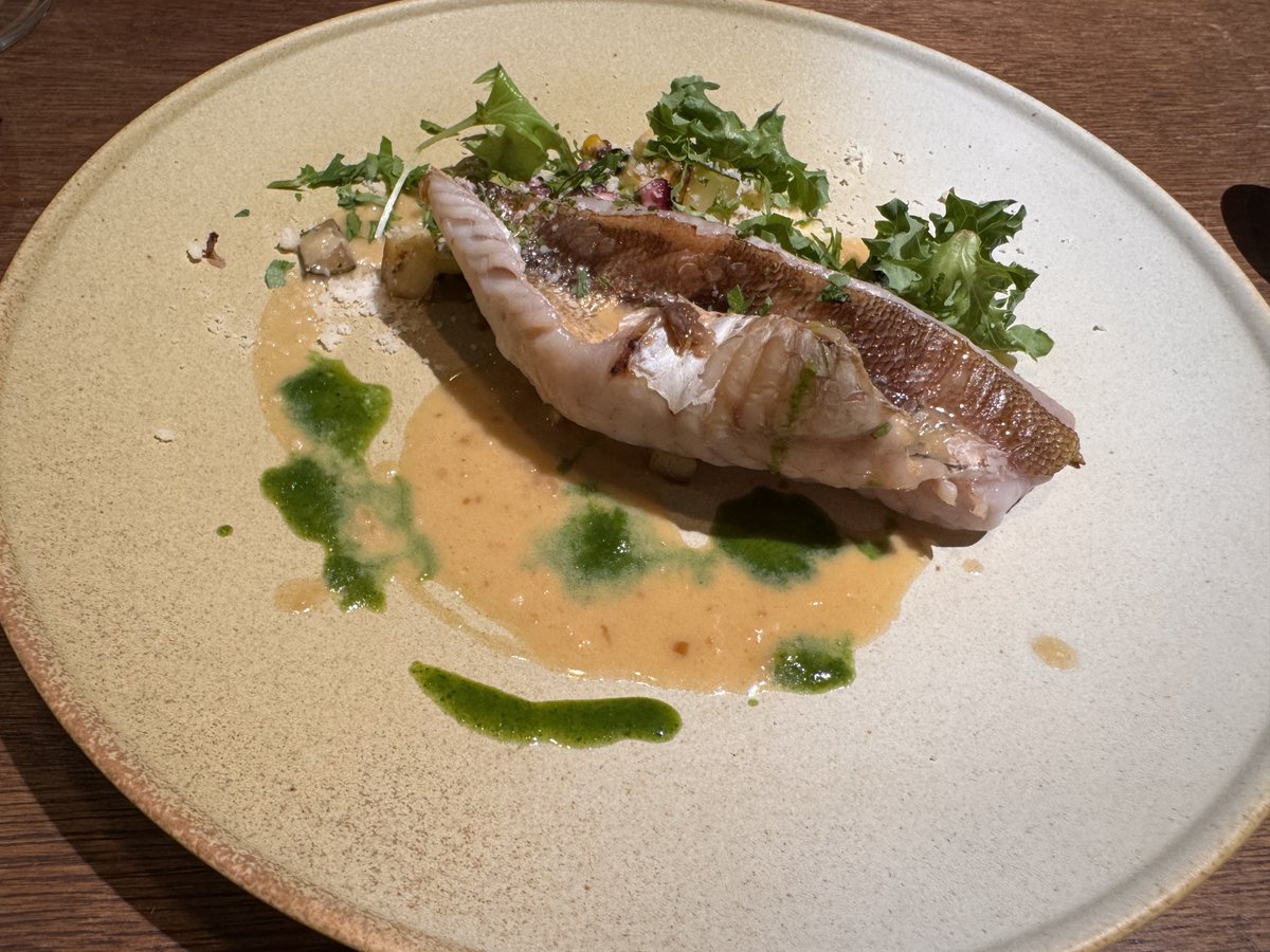 gorinashi4881's tweet photo. restaurant  Ri Re   森ノ宮

嫁のママ友さんとこのフレンチ😊
久々に伺った😋

まあまあエエ値段する店やのに、めっちゃ若いカップルとかおってビビった😳
自分が同じ頃は、こんな店に連れてってあげれんかったなぁ、、、
今の若者スゴい👏

魚も肉もMAX楽しんで嫁さんもご機嫌❗️
良きディナー🥴👍🏻 https://t.co/DgvY4mmuj2