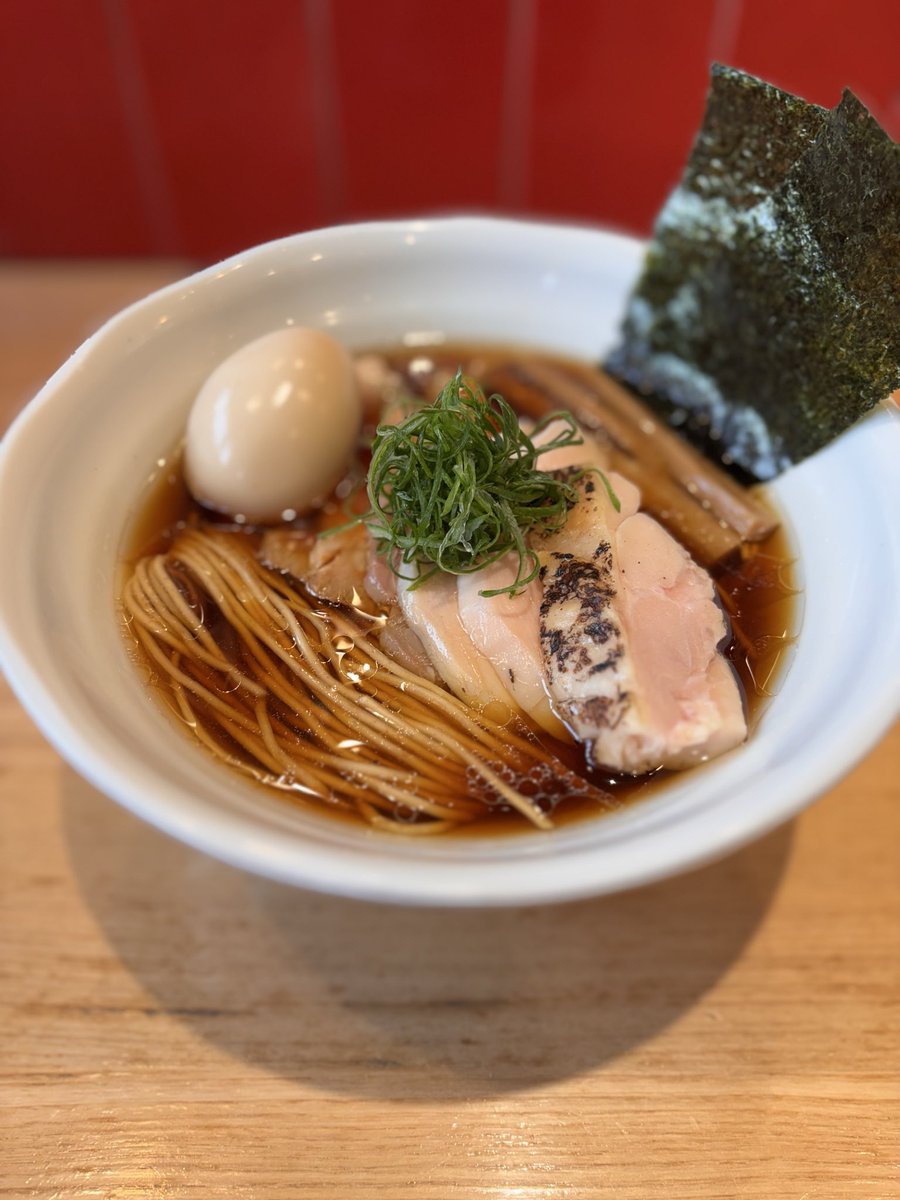 beyond0522's tweet photo. 麺屋YAMATO

急遽で申し訳ありません。
本日昼営業　1オペの為
6席で営業いたします！
お客様にはご迷惑おかけすることと
思いますが
ご案内、ご提供共に
少々のお時間頂きますことを
ご了承ください。

よろしくお願いします。

店長　靍田 https://t.co/hCVLPN5311