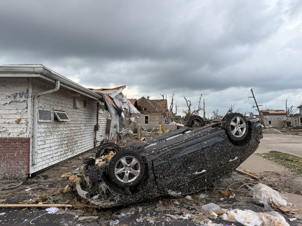 meganjrenee's tweet photo. The devastation in Menasha https://t.co/zpcQQqWCyF