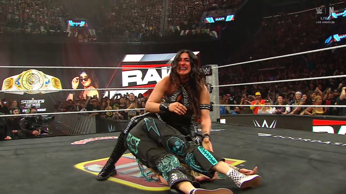 EliteClubS0B's tweet photo. 🚨 AND NEWWWWWW 🚨

RAQUEL RODRIGUEZ IS THE NEW WWE INTERCONTINENTAL CHAMPION! 🤯🔥

#WWERaw https://t.co/VvoDYbH3zK