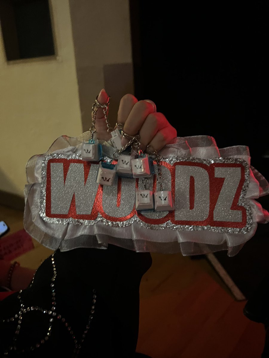 bluesideviews's tweet photo. Me and my freebies for Woodz 
#Woodz #WOODZ_in_SANJOSE #ARCHIVE1WorldTour https://t.co/ApgArSjSEd