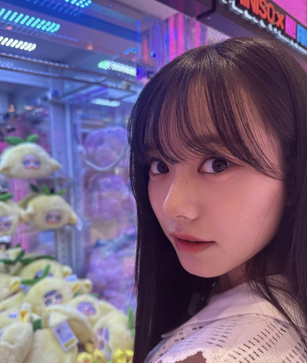 rannsai's tweet photo. yuna nakamura tiene una cara tan bonita que no se puede describir en palabras. genuinamente no sé qué decir es demasiado linda. yuna eres demasiado linda. cómo puede describirse tanta lindura. linda. https://t.co/pBpGlAv4CU