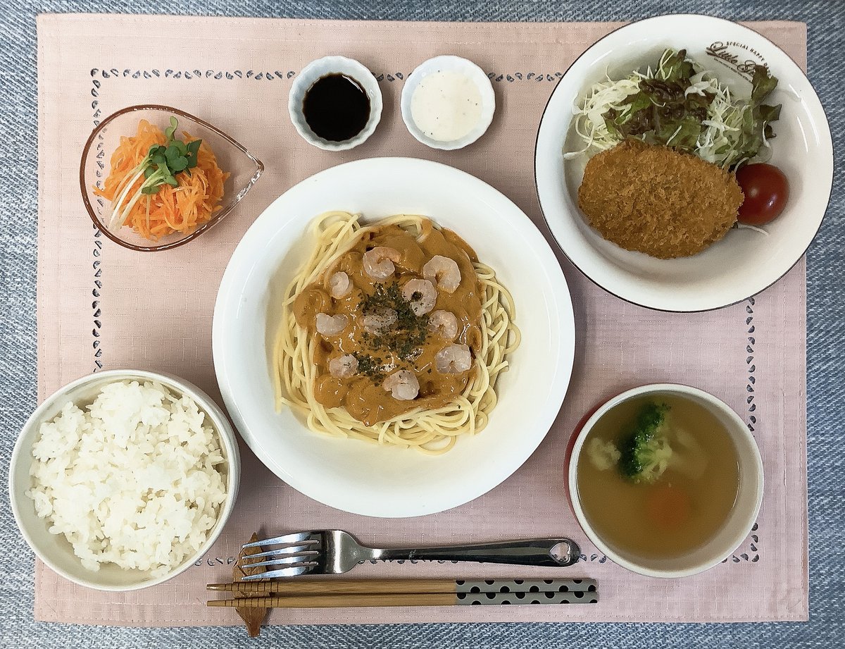 tokyo_stage's tweet photo. 本日の夕食は『海老の旨味たっぷりトマトクリームパスタ』です。
海老の旨味🦐と完熟トマト🍅と生クリーム🥛の濃厚な味わいのソースです。
海老には体づくりを支えるタンパク質も含まれています。
人気のパスタメニュー🍝食べ逃しなく〜❗👍✨
#東仁学生会館 #学生寮 #食事付き #学生寮ごはん https://t.co/dyXcW8z0DV