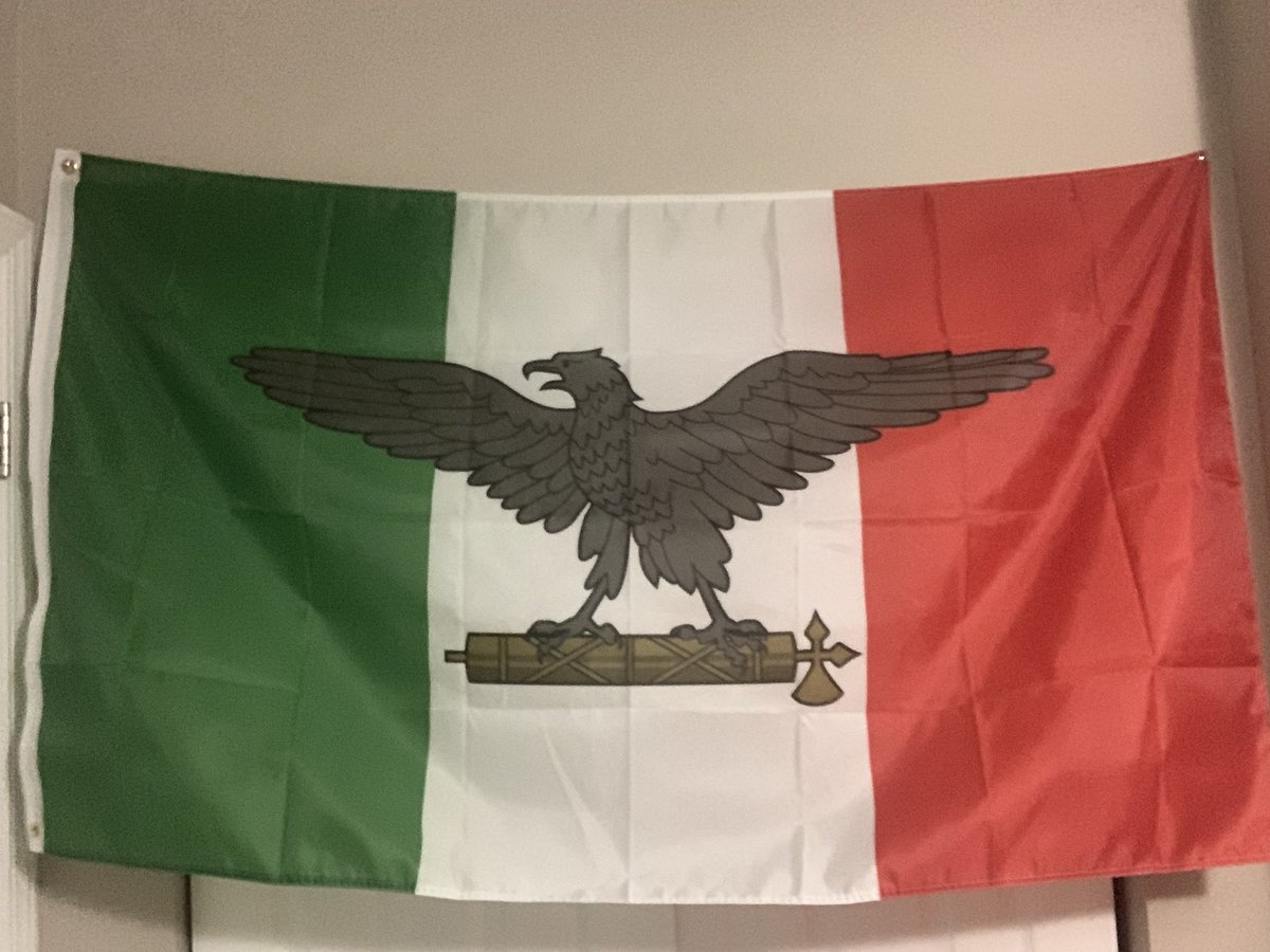 StaringAzana's tweet photo. @Canad1anpatriot Real niggas don’t iron their flags https://t.co/MlFEJz33LX