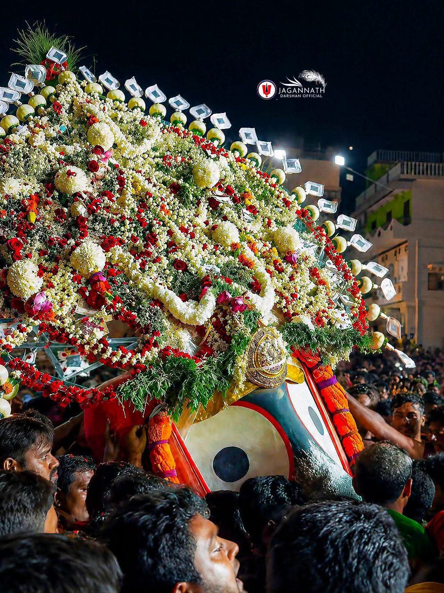princess_sradha's tweet photo. ଏ ସନ ରଥଯାତ୍ରା ବଢ଼ିଲା......🙏

ମହାପ୍ରଭୁଙ୍କ ନୀଳାଦ୍ରି ବିଜେ ଆମକୁ ଶିଖାଏ—ଯେତେ ଦୂରକୁ ଯାଅ, ଶେଷରେ ନିଜ ମୂଳ ଓ ନିଜ ଲୋକଙ୍କ ପାଖକୁ ଫେରିବାରେ ହିଁ ସତ୍ୟ ସୁଖ ରହିଛି

#Rathajatra2026
#NiladriBije https://t.co/DzyrOo7fQ3