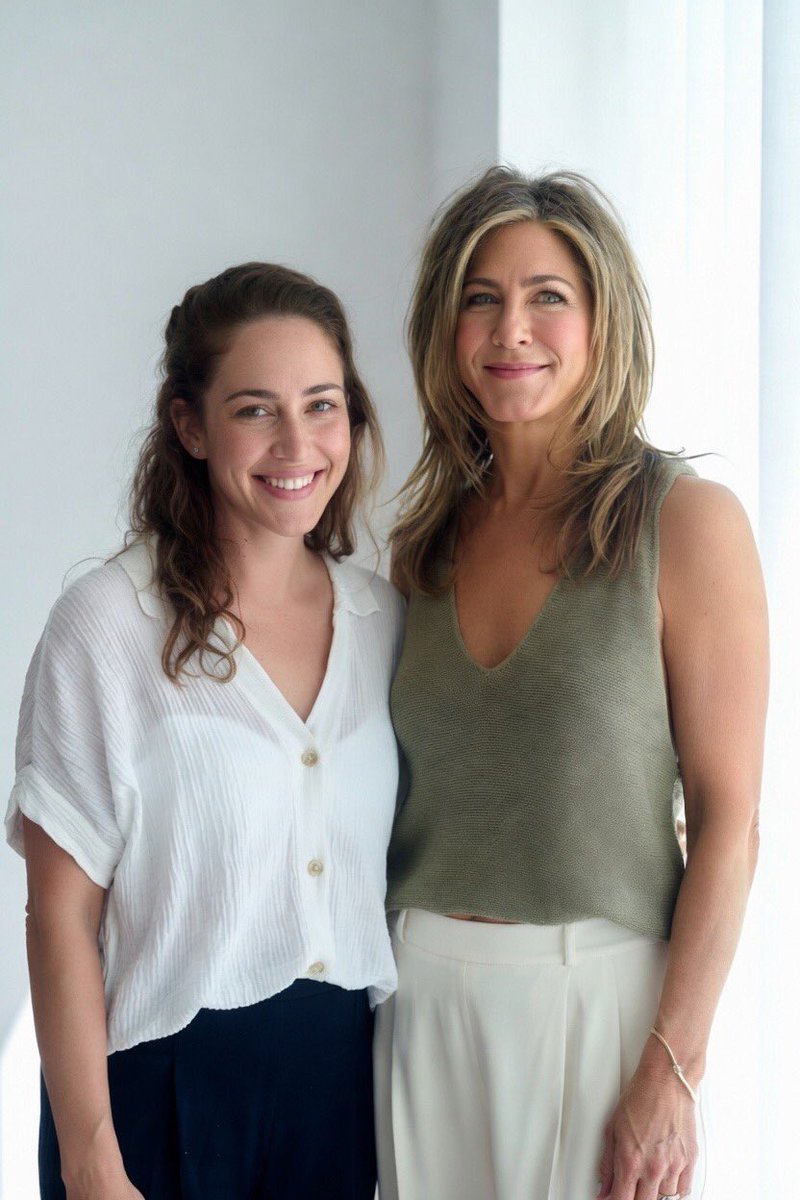 jennaniston023's tweet photo. Always keep a smile 😊it heals faster than drugs 🌹🥰
#friends #friendstv https://t.co/y2SZGsl2fj