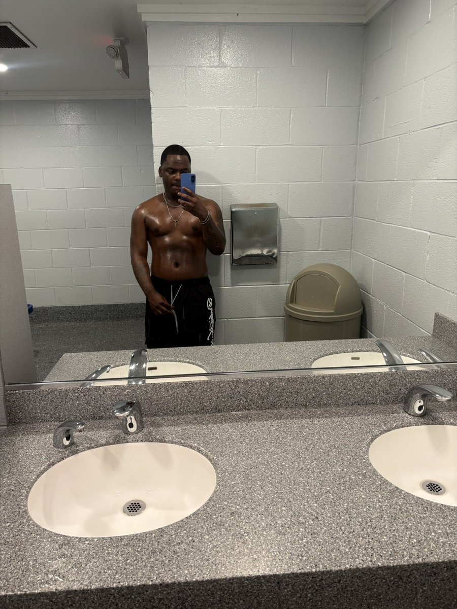 _iambenji's tweet photo. 🥵
#mlm #chicago https://t.co/3Qo404sa0Z