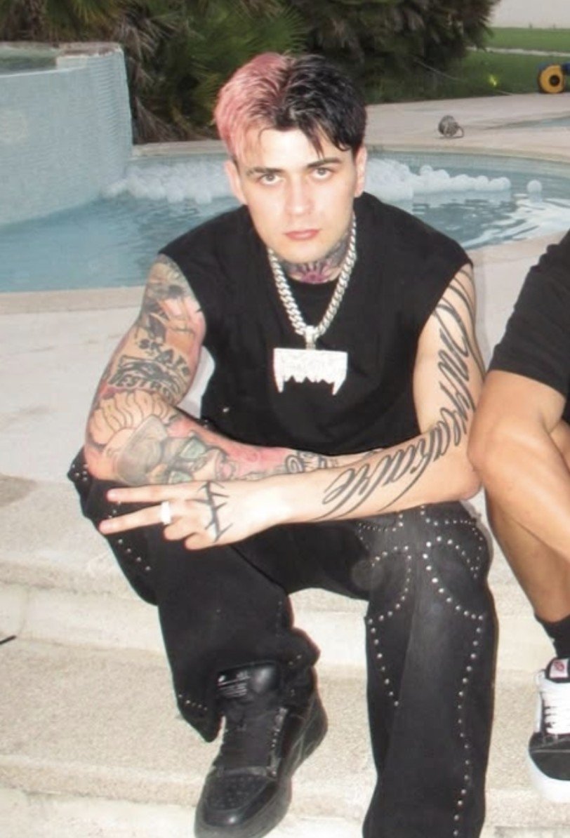 factskillah's tweet photo. no existe hombre más lindo y fachero que él, no lo pienso discutir https://t.co/FBg0BcOb0J