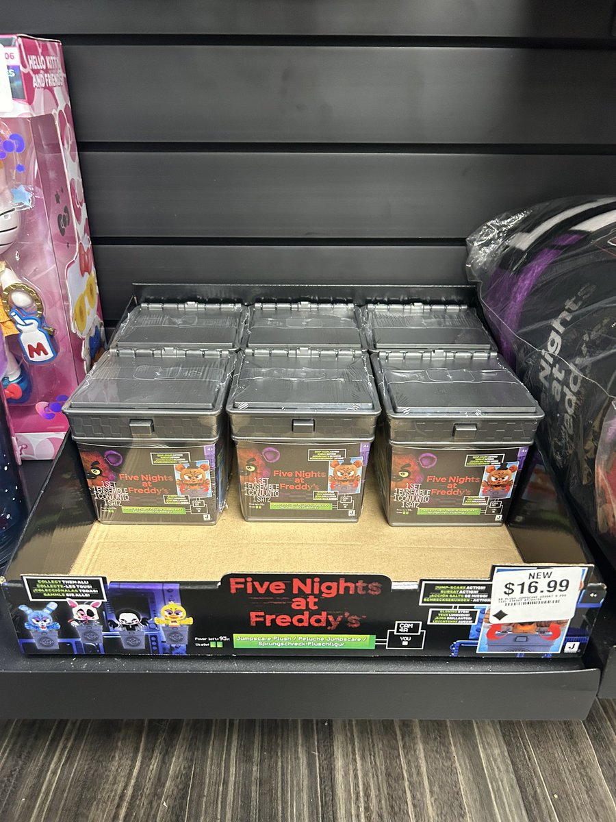 FNAF_Byrd's tweet photo. Holy Jazwares finds at GameStop https://t.co/csYhsQRbFq