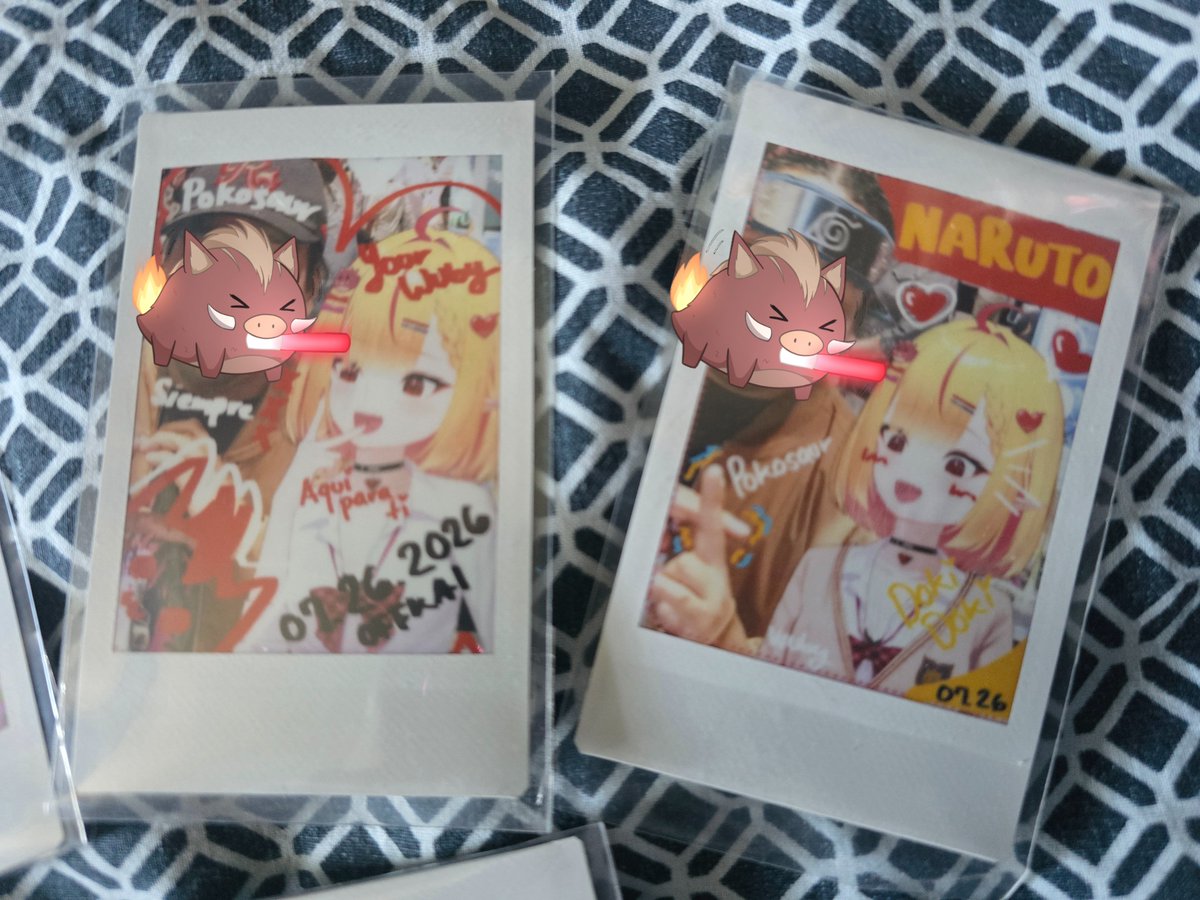 pokosaur_rising's tweet photo. Excited and nervous to see wuby again❤️🔥 def a lil shaky afterwards 😅 Wish I bought more cheki holders although wuby's is fitting 😏 did a lil roberto/wuby oshikatsu and even wore the leaf headband. Happy to see more ruby merch and hopefully it grows next year 🫶#RubyRuneheart https://t.co/DB1zuQM2zY