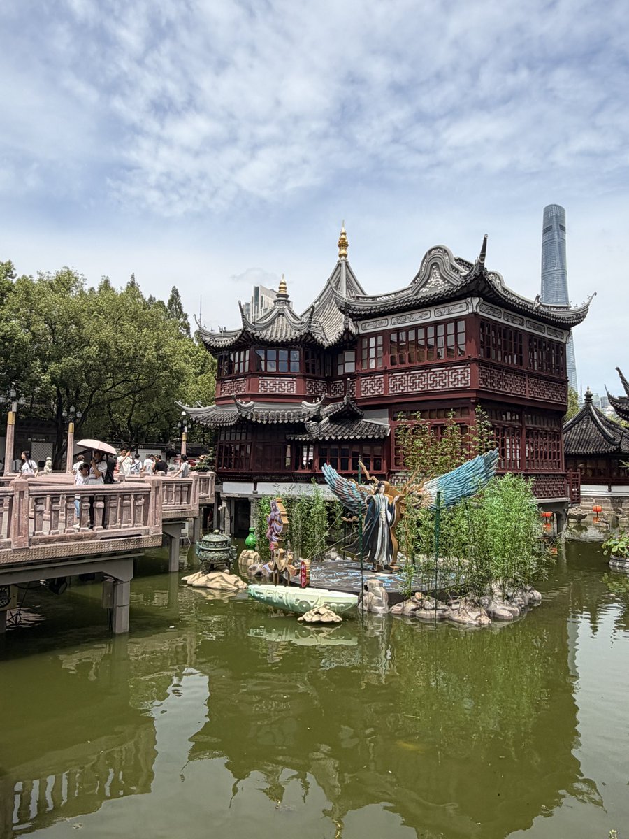 ATreuschel's tweet photo. Jour 1 :

Arrivé sur la ville tôt le matin ! Changement de programme, Océan Haichang park ça sera pour un autre jour car le coaster est en maintenance. Donc on va visiter la ville ! On en profite pour valider le premier crédit du trip ! https://t.co/Lo4Vtu8fGq