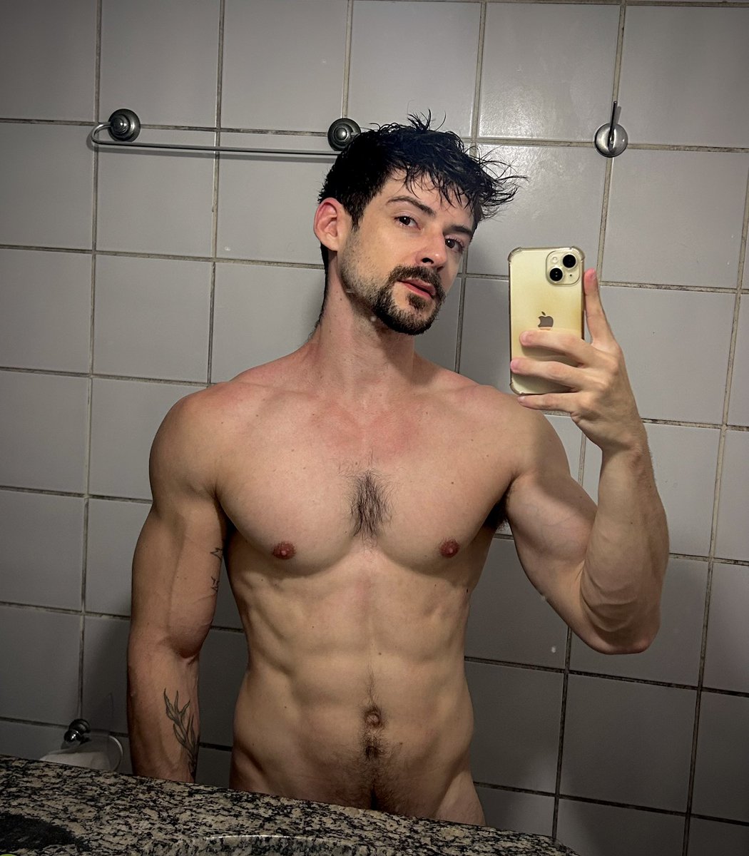 pedruckss's tweet photo. thirty-twink death 🍼 https://t.co/KrCp6b3ZTD