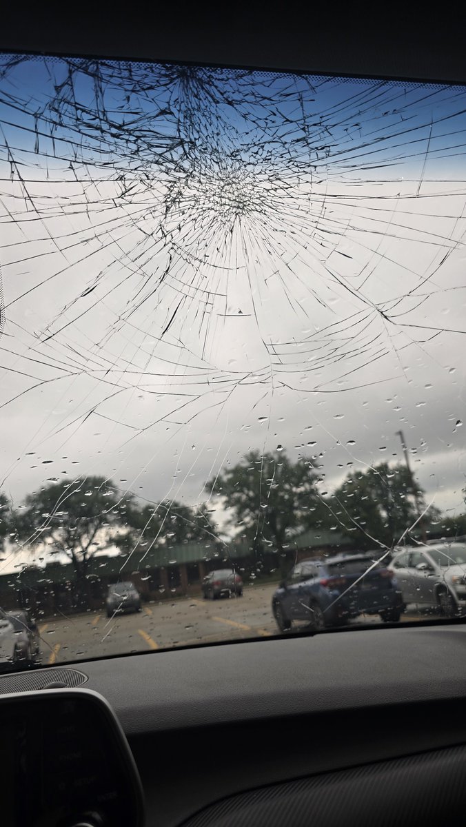 lil_fricker's tweet photo. The storm got my ass 😭 https://t.co/1mkwwlsJoB