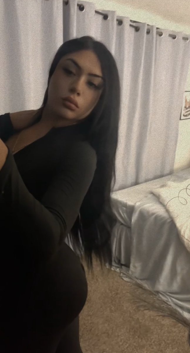 Latinabeautybb's tweet photo. He didn’t believe me when I said I was the 🐐 💦
#content #latina #fatty https://t.co/MCCOm3gMC0