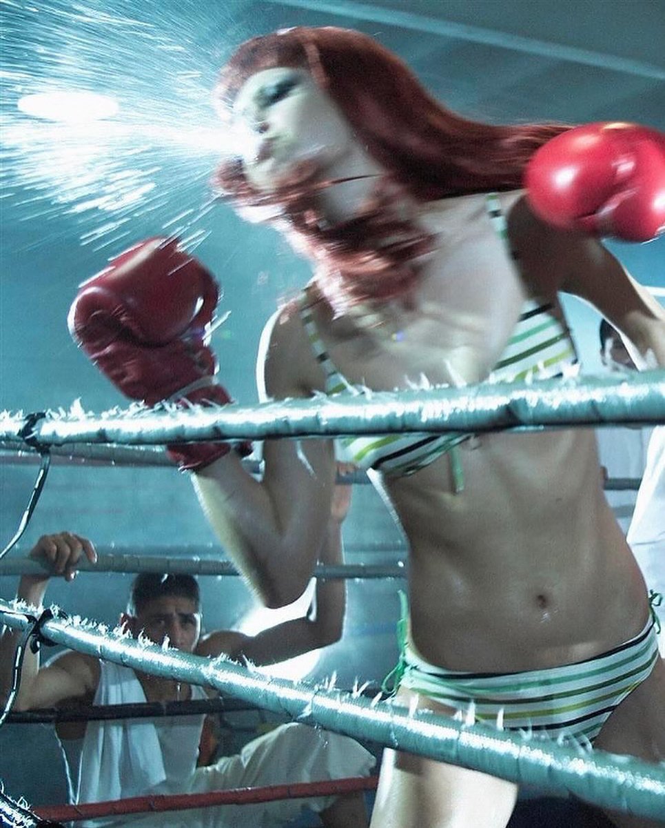rpmculture's tweet photo. “knockout” by steven meisel for vogue italia (2002)

models raquel zimmermann &amp; michelle alves https://t.co/YfxwSdmXHX