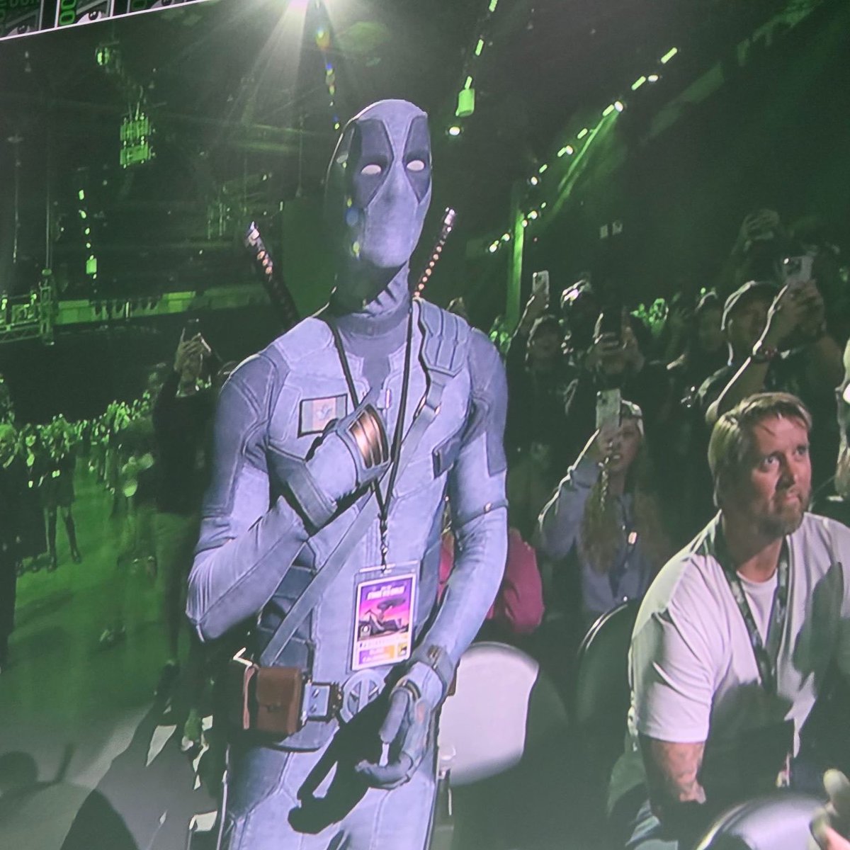 infojeangrey's tweet photo. 🐦‍🔥| NÃO TÔ ACREDITANDO! 

O Ryan Reynolds, ator de Deadpool, revelou que a corda da fantasia que usou se chama "Jean Grey". https://t.co/yXIrPnHbIg