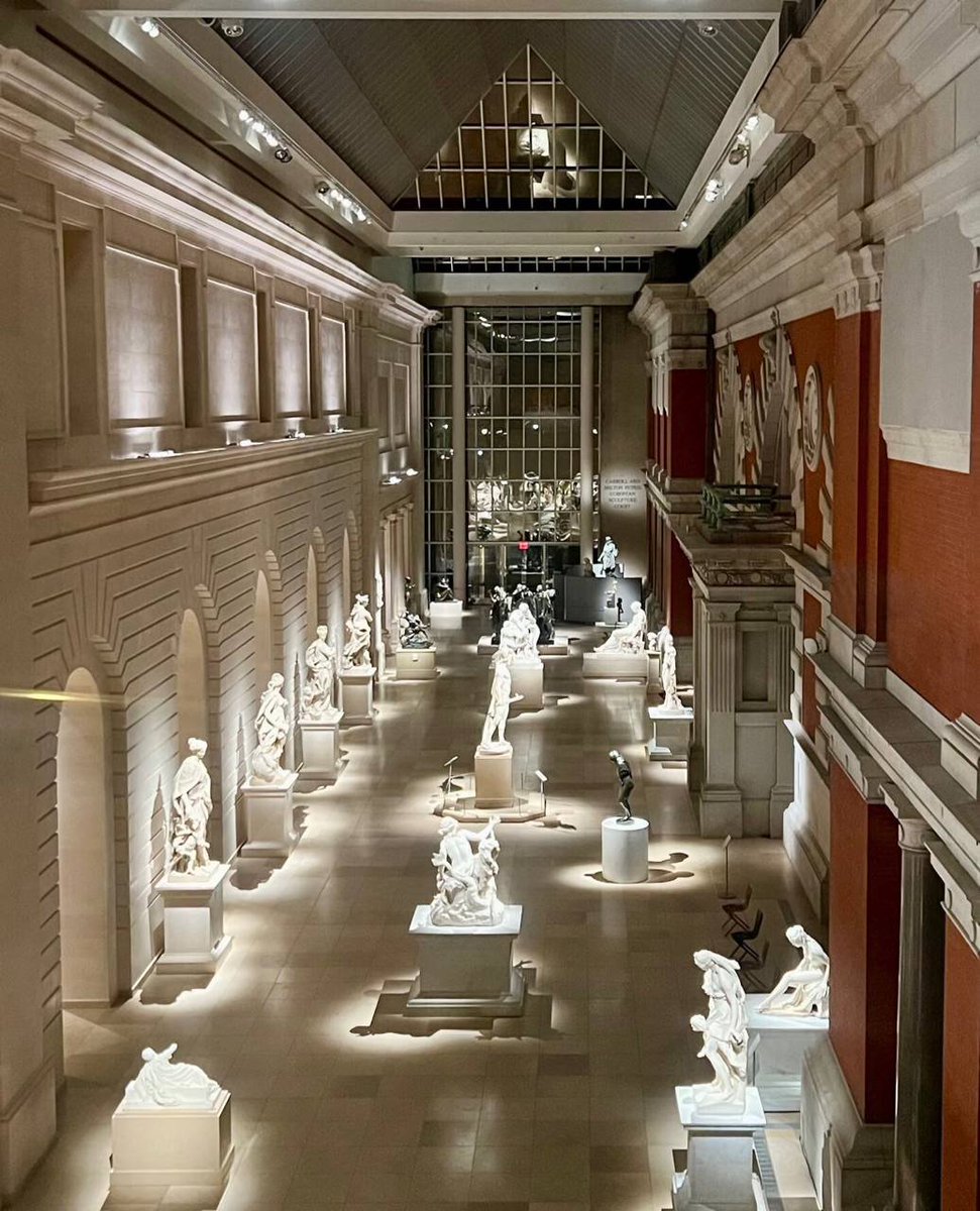 Captjoe1's tweet photo. I had a wonderful night at the museum; the evening's exhibits were truly moving. https://t.co/DzFvXnlR1I