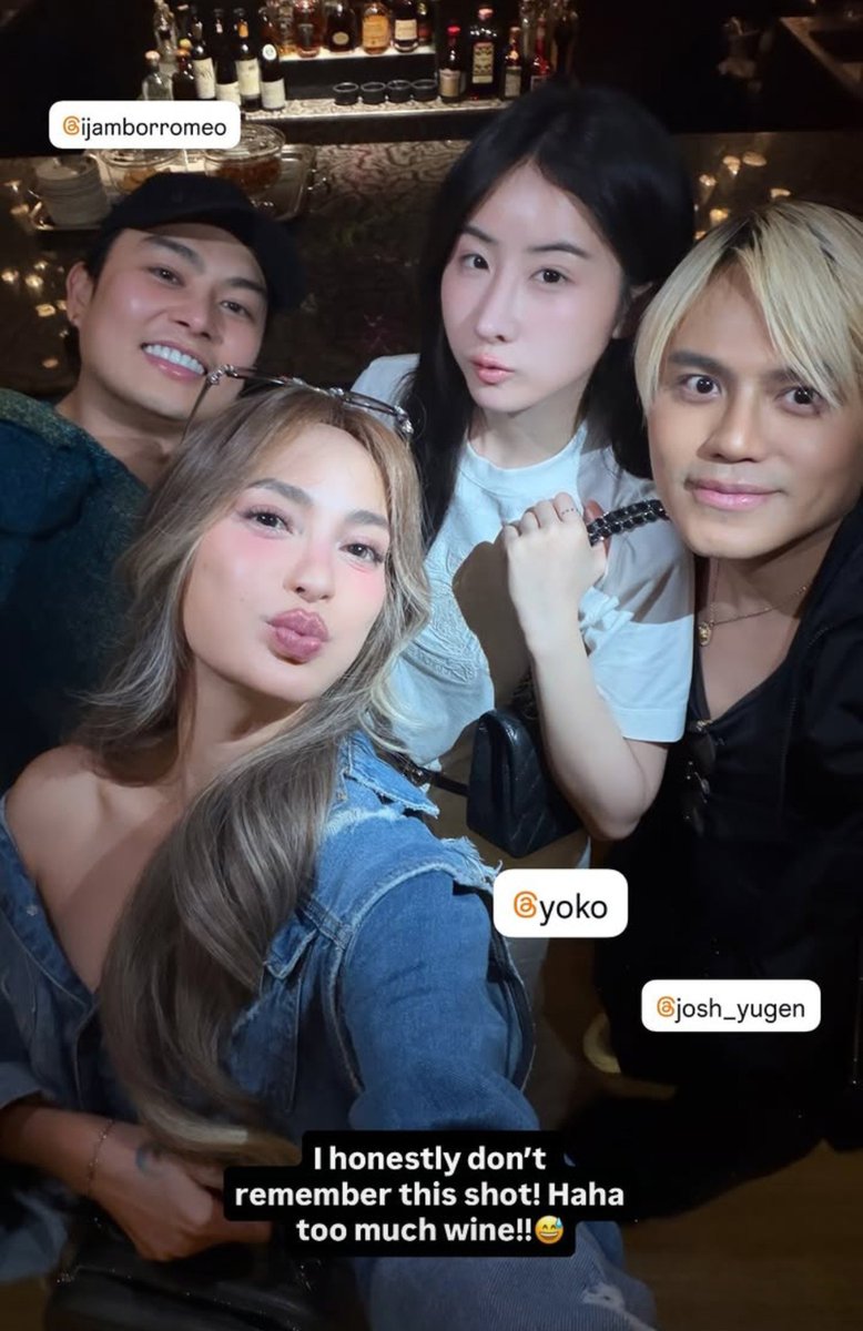 GraceaFaith009's tweet photo. You can’t help but smile while looking at this—Yoko with Ian, Josh, and Arci all in one frame! 🥹🤍 Hehehe. I think Yoko is officially part-Filipino now! 🇵🇭😂 So happy to see her surrounded by Filipinos. 🥹✨

#YokoApasra https://t.co/tuk2N4kSce