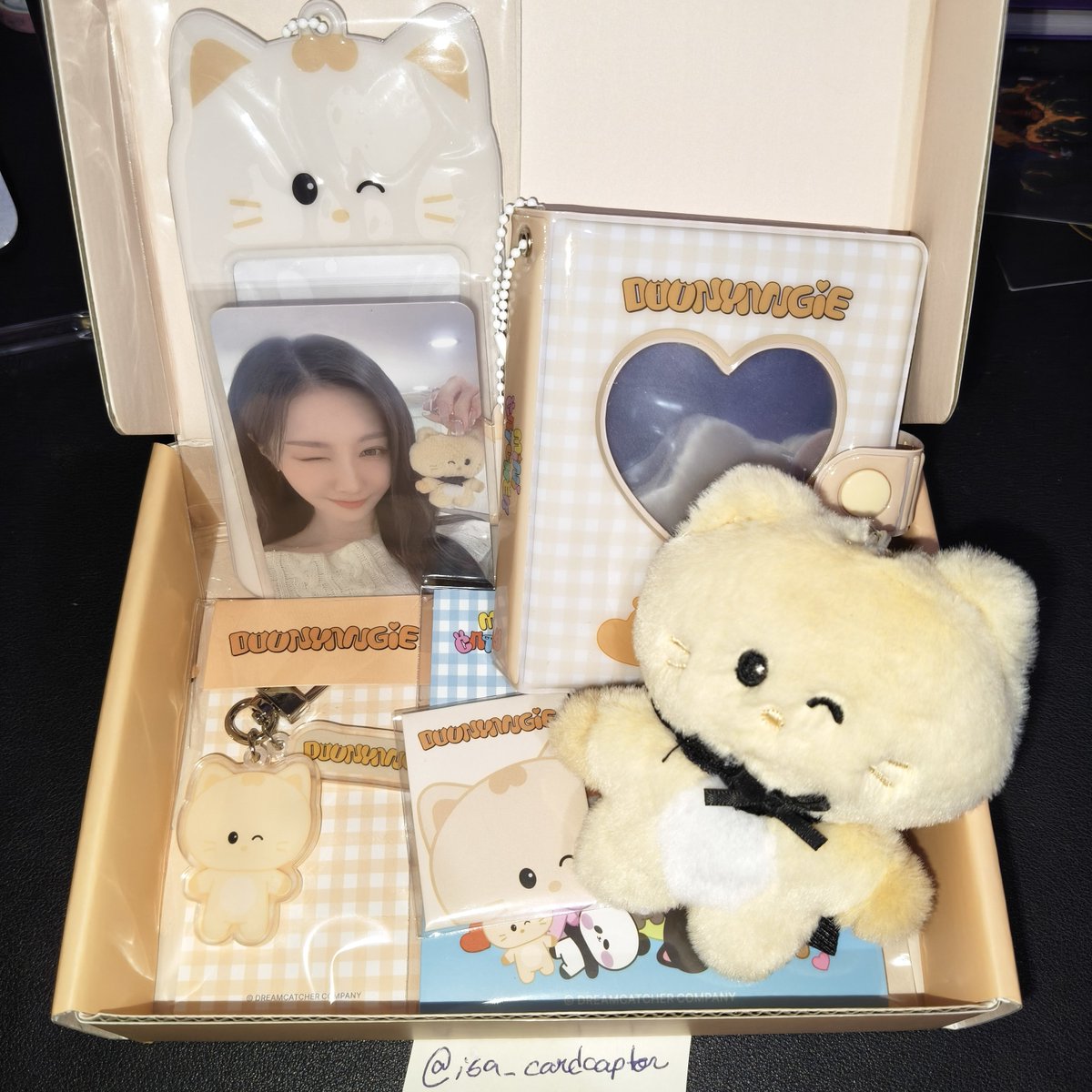isa_cardcaptor's tweet photo. VENDO KIT + PELÚCIA MINICATCHER HANDONG COMPLETO
- R$ 380 + frete a calcular (superfrete ou melhor envio)
- Tempo de envio 15 dias 
- Possuo feedbacks positivos no insta e no twitter @isa_cardcaptor
- Mais informações https://t.co/ihknrIo7KG https://t.co/3b98DyN9Ko