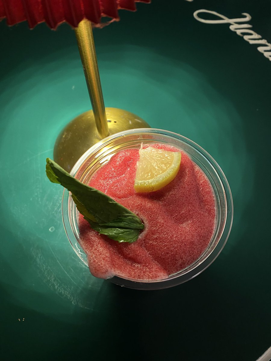 31_10oc's tweet photo. كركديه لأن ليش لا؟ 🌺🍋🌠 https://t.co/1mCAWAB1NC