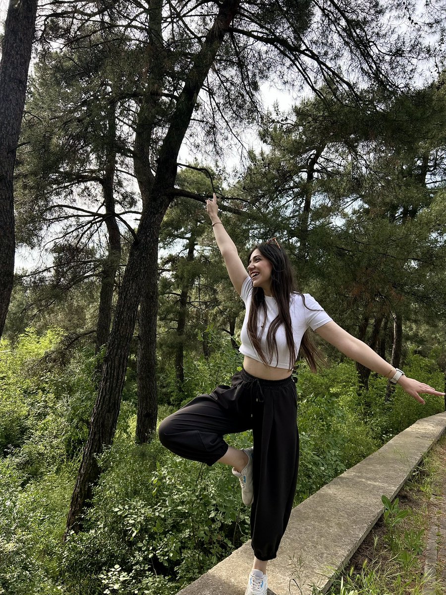 Ayşe 🌹 tweet media