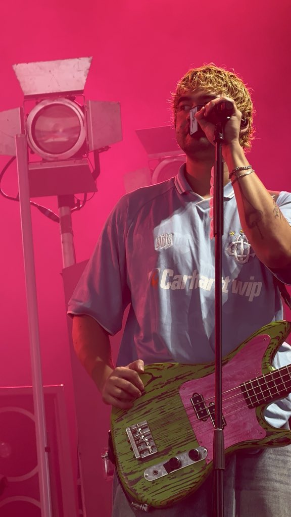 tearsfallinhrd's tweet photo. CALUM https://t.co/aHCUcKhgtV